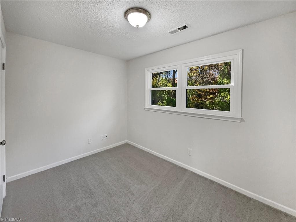 Stick/Site Built at 4051 Gordon Court, Winston-Salem NC 27104, Winston-Salem, photo 13 of 18