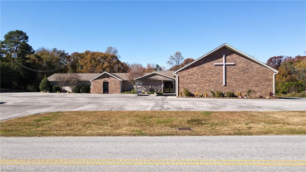 5043 Meadowbrook Drive, Trinity NC 27370