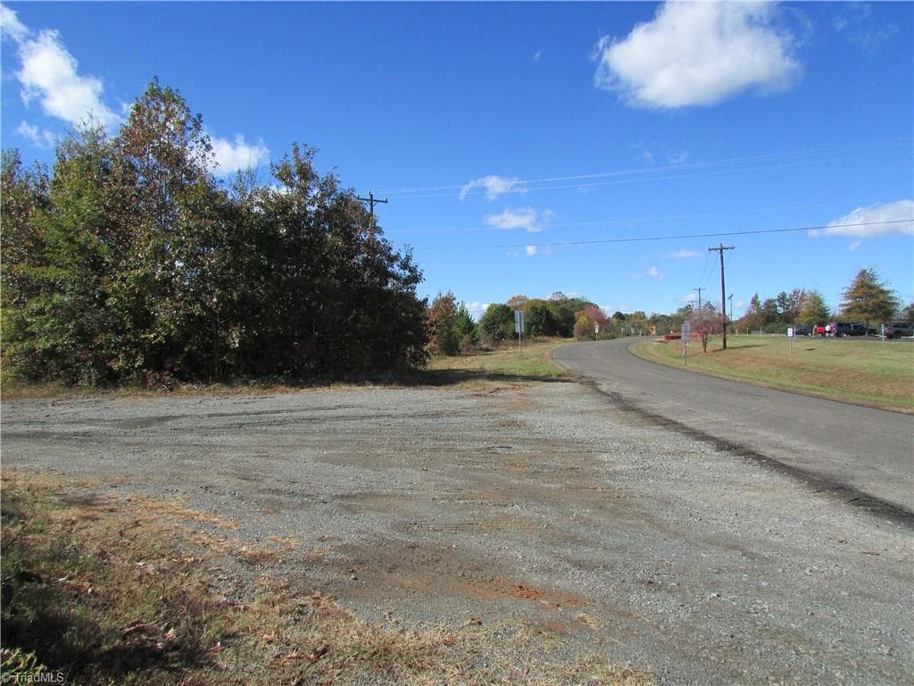Retail at 905 Knox Road, McLeansville NC 27301, photo 4 of 10