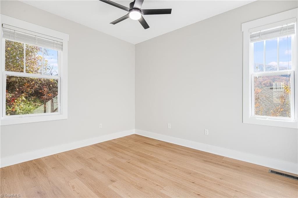 Stick/Site Built at 11 Byrdcliffe Lane, Asheville NC 28805, Asheville, photo 19 of 27