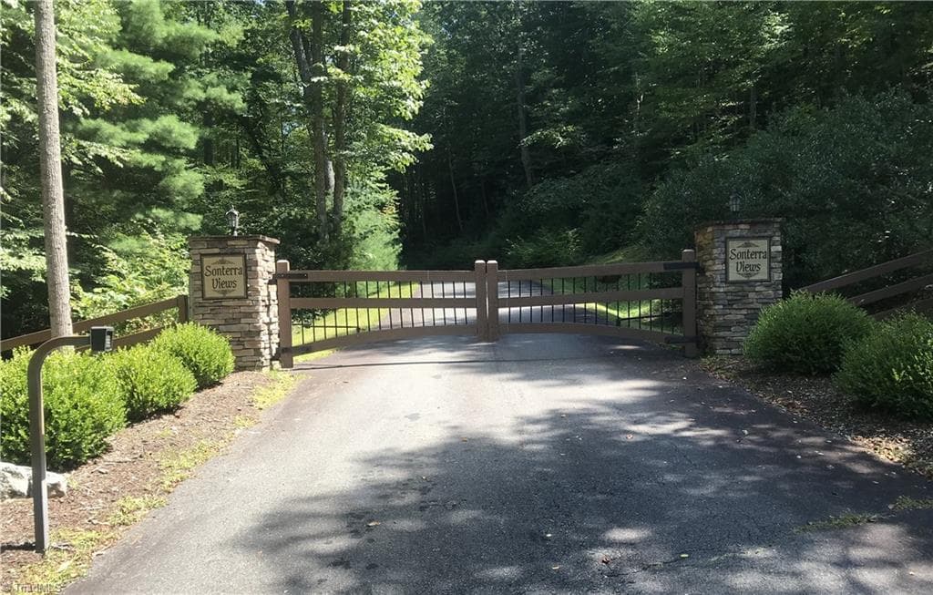 Unimproved Land at TBD Lot 28 Sonterra Drive, Lansing NC 28643, photo 2 of 8