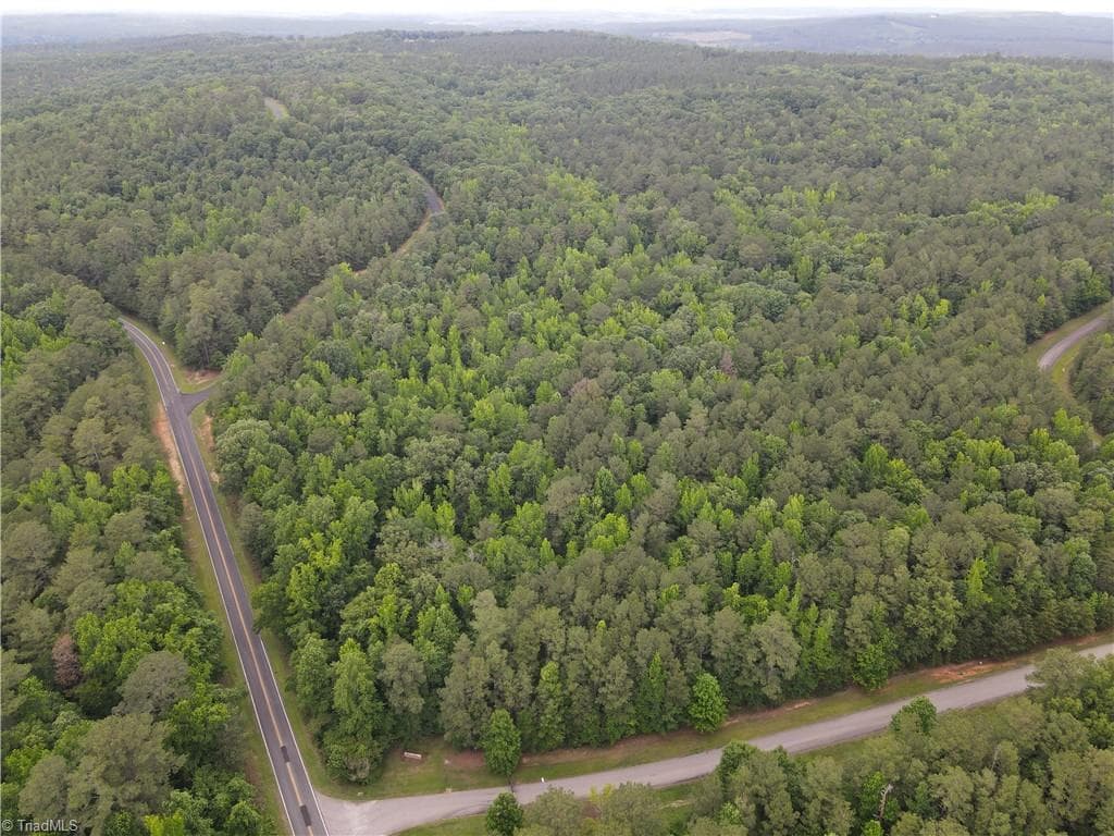 Single Family Residence at 114 Lake View Pass, Rockingham NC 28379, photo 7 of 17
