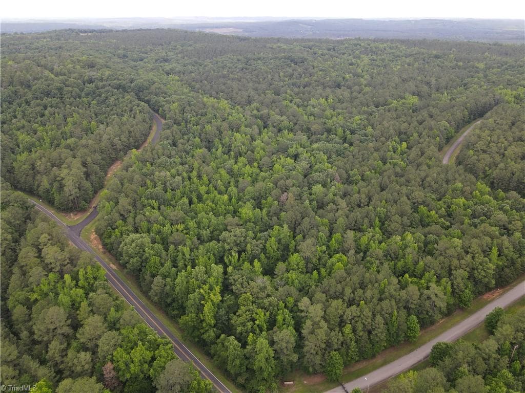 Single Family Residence at 114 Lake View Pass, Rockingham NC 28379, photo 5 of 17