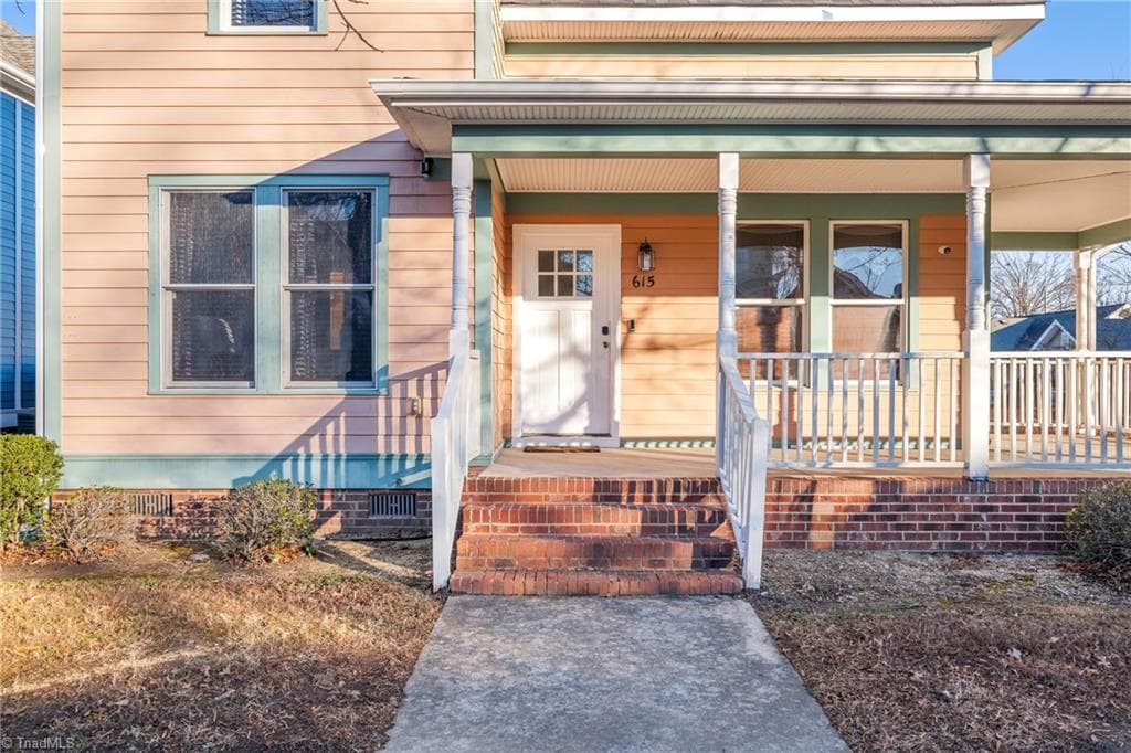 Stick/Site Built at 615 Old Heritage Trail, Greensboro NC 27401, photo 3 of 30