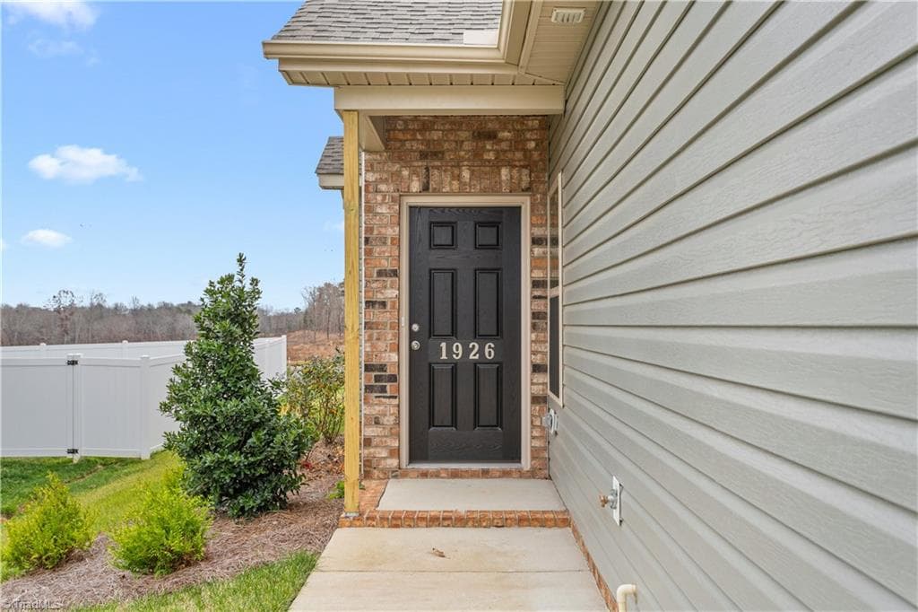 Stick/Site Built at 1926 Darrell Drive, Graham NC 27253, photo 4 of 26