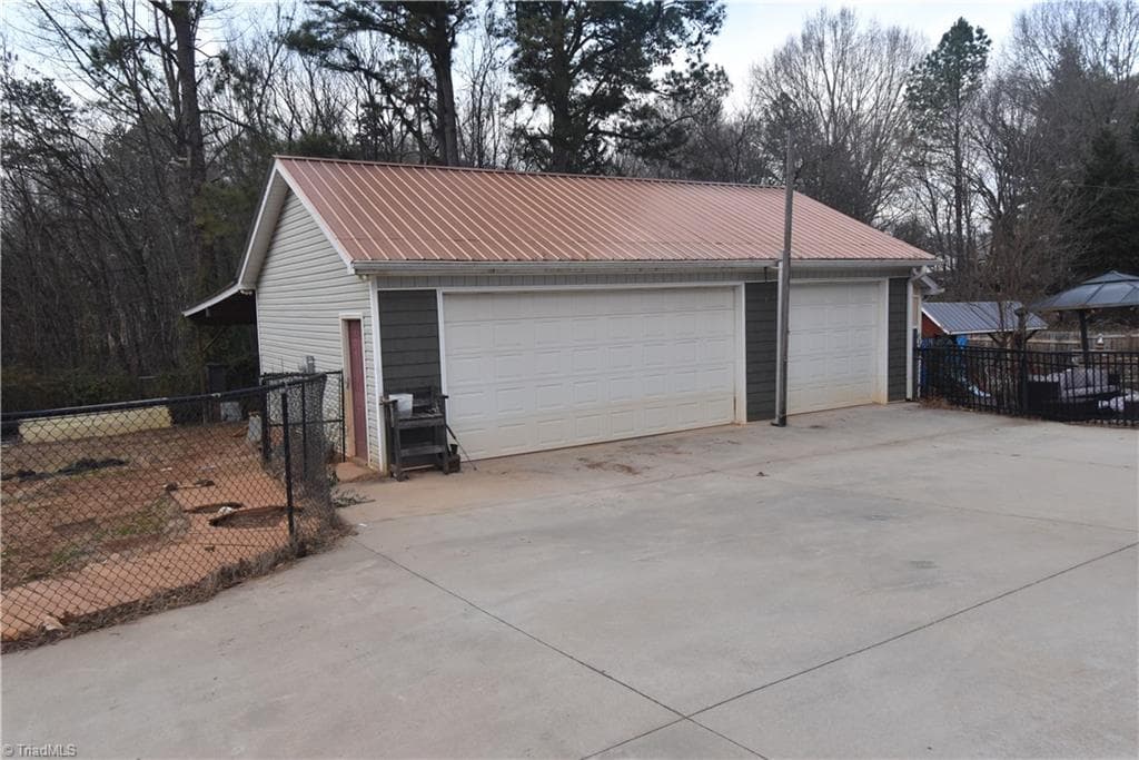 Stick/Site Built at 1413 Bancroft Street, Winston-Salem NC 27127, Winston-Salem, photo 7 of 44
