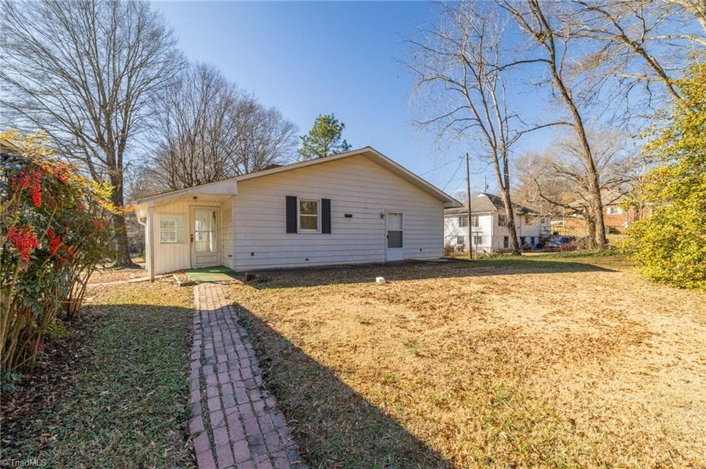Stick/Site Built at 814 Martin Street, Eden NC 27288, photo 29 of 34
