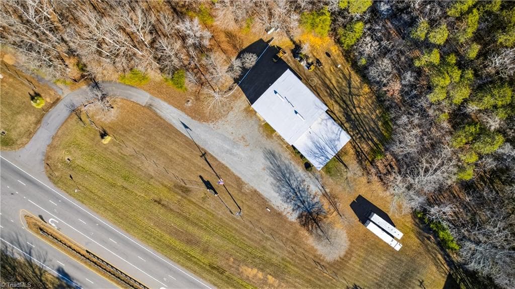 Remarks at 6193 US Highway 220, Madison NC 27025, photo 7 of 42