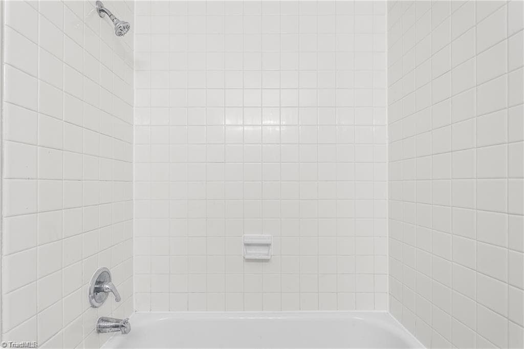Condominium at 2810 Carriage Drive # D, Winston-Salem NC 27106, Winston-Salem, photo 36 of 50
