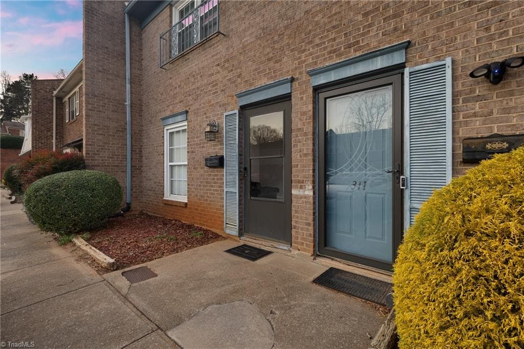 Condominium at 2810 Carriage Drive # D, Winston-Salem NC 27106, Winston-Salem, photo 50 of 50
