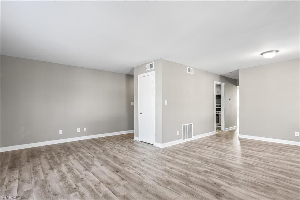 Condominium at 2810 Carriage Drive # D, Winston-Salem NC 27106, Winston-Salem, photo 29 of 50