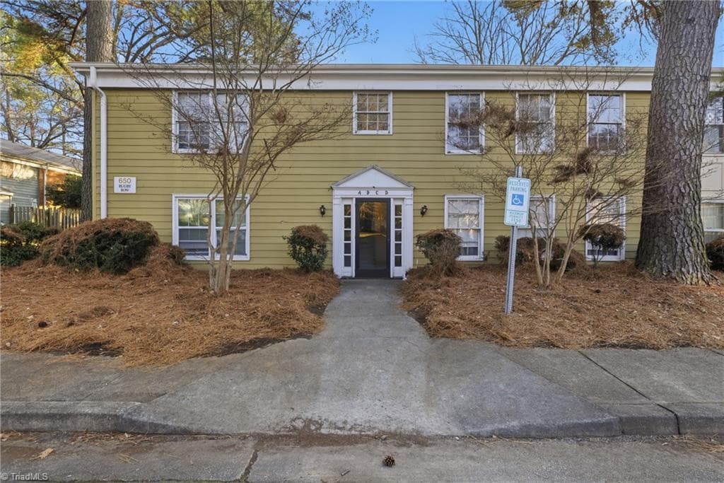 Condominium at 2810 Carriage Drive # D, Winston-Salem NC 27106, Winston-Salem, photo 25 of 50