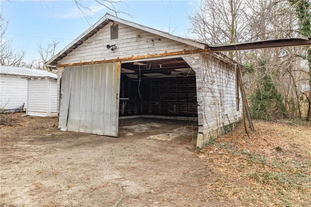 Stick/Site Built at 1820 South Park Drive, Reidsville NC 27320, photo 37 of 38