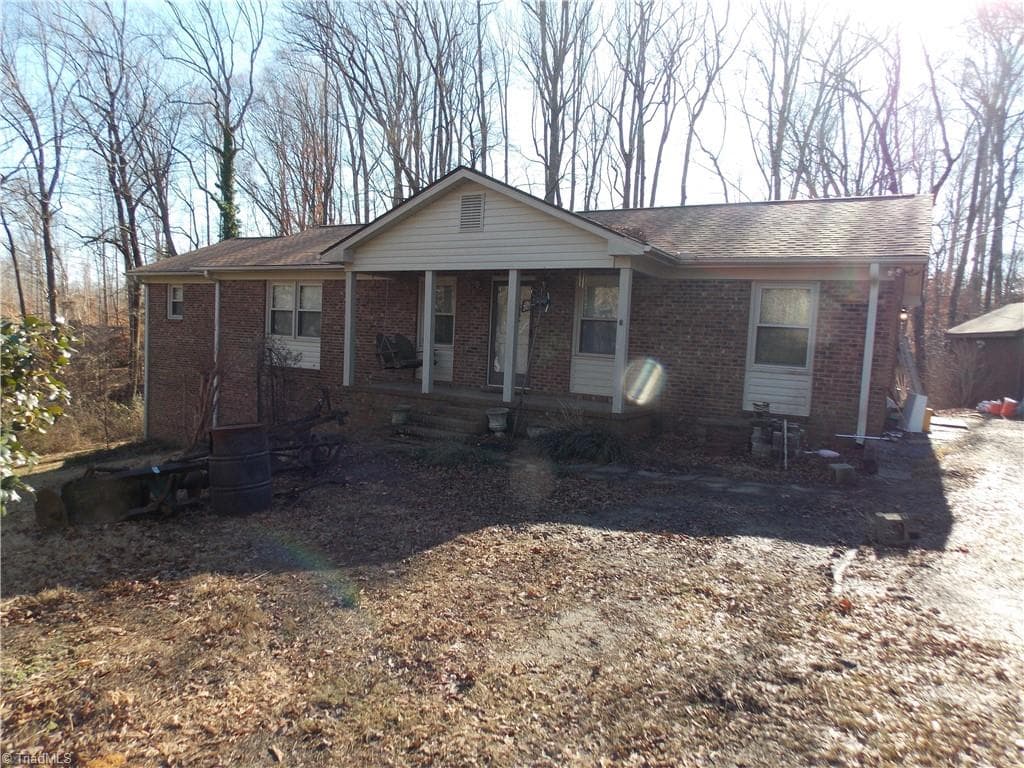 1004 Hillcroft Road, Browns Summit NC 27214