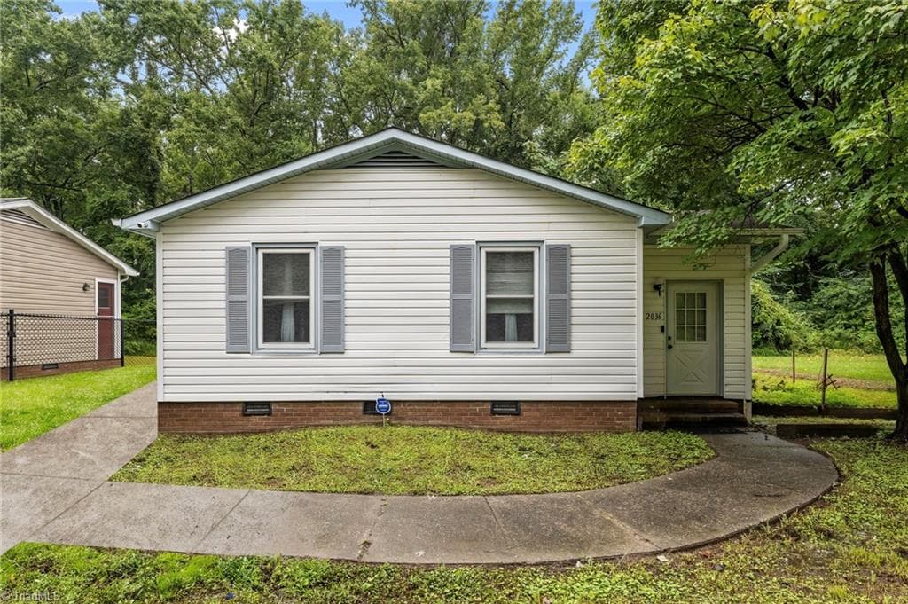 Stick/Site Built at 2036 Willow Road, Greensboro NC 27406, photo 3 of 19