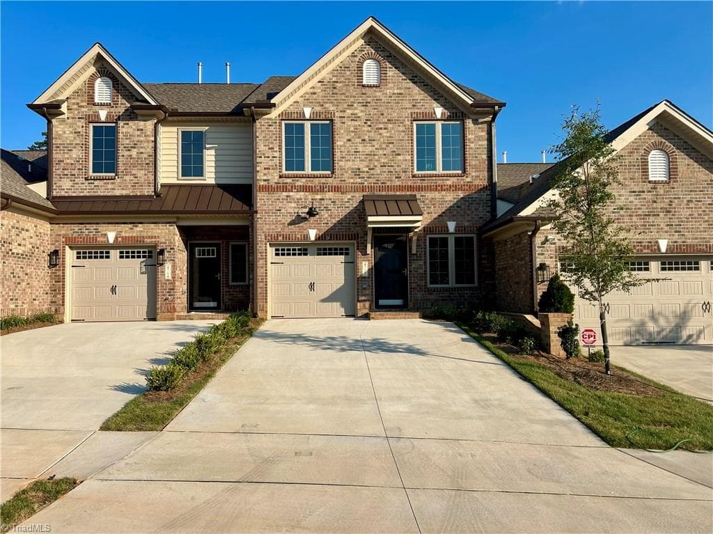 Stick/Site Built at 4712 Willowstone Drive, High Point NC 27265, photo 2 of 39