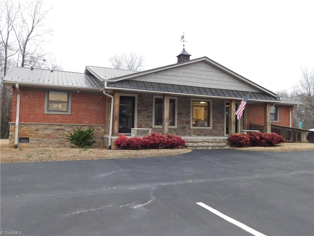 4217 Meadowbrook View Road, Thomasville NC 27360
