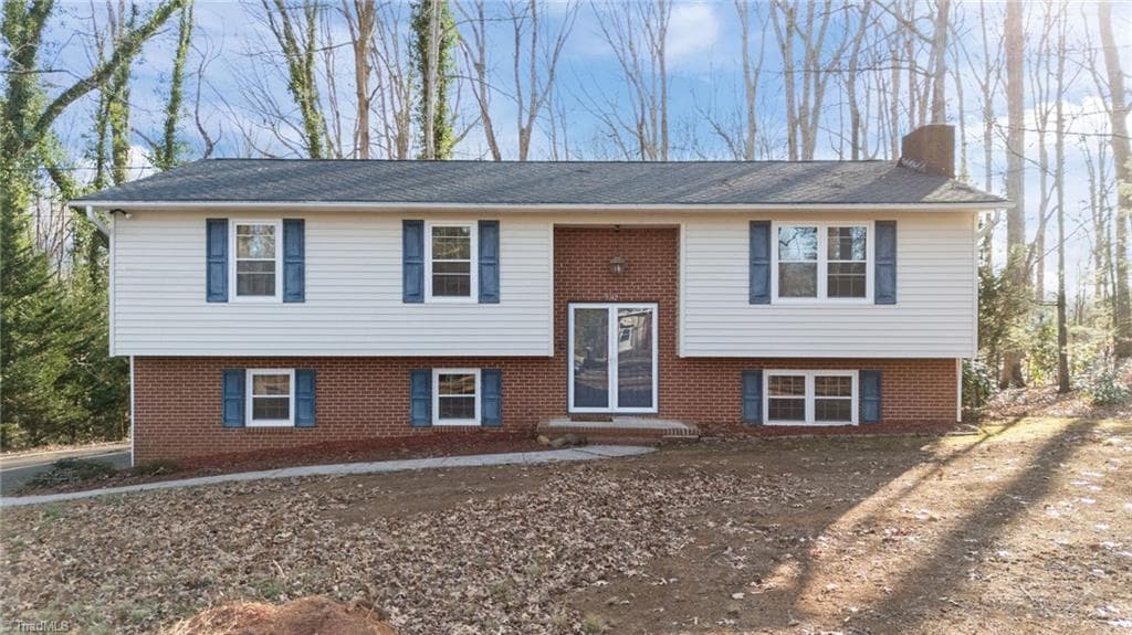 Stick/Site Built at 3742 Crosland Road, Winston-Salem NC 27106, Winston-Salem, photo 2 of 37