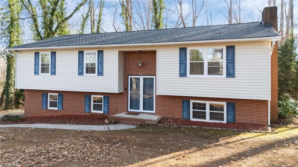 3742 Crosland Road, Winston-Salem NC 27106