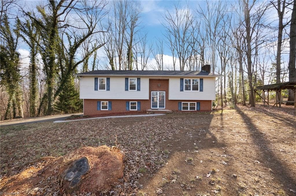 Stick/Site Built at 3742 Crosland Road, Winston-Salem NC 27106, Winston-Salem, photo 5 of 37