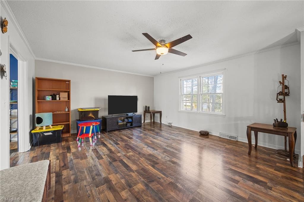 Stick/Site Built at 3742 Crosland Road, Winston-Salem NC 27106, Winston-Salem, photo 9 of 37