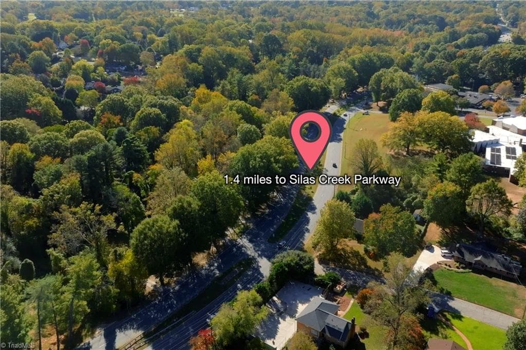 Single Family Residence at 1039 Huntingdon Road, Winston-Salem NC 27104, Winston-Salem, photo 19 of 96