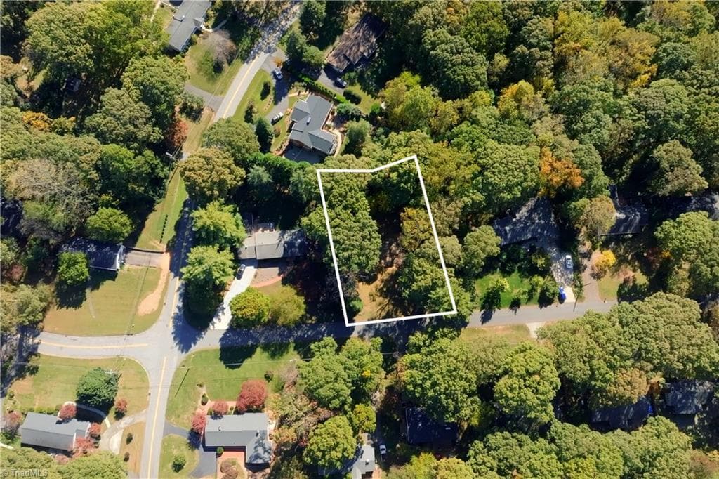 Single Family Residence at 1039 Huntingdon Road, Winston-Salem NC 27104, Winston-Salem, photo 57 of 96