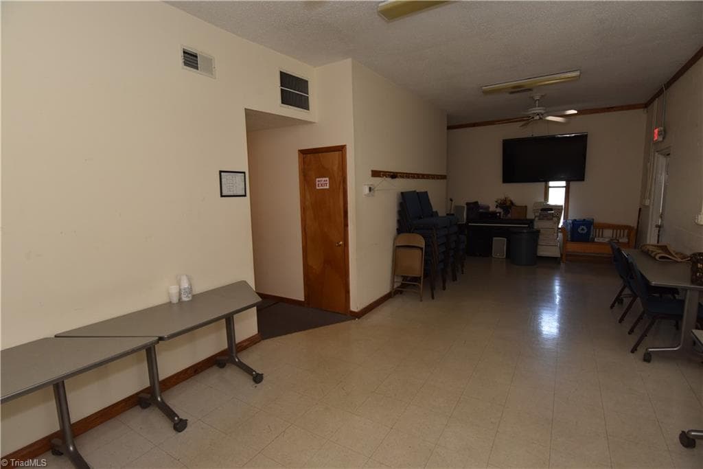 Remarks at 1355 Peachtree Street, Winston-Salem NC 27107, Winston-Salem, photo 37 of 58