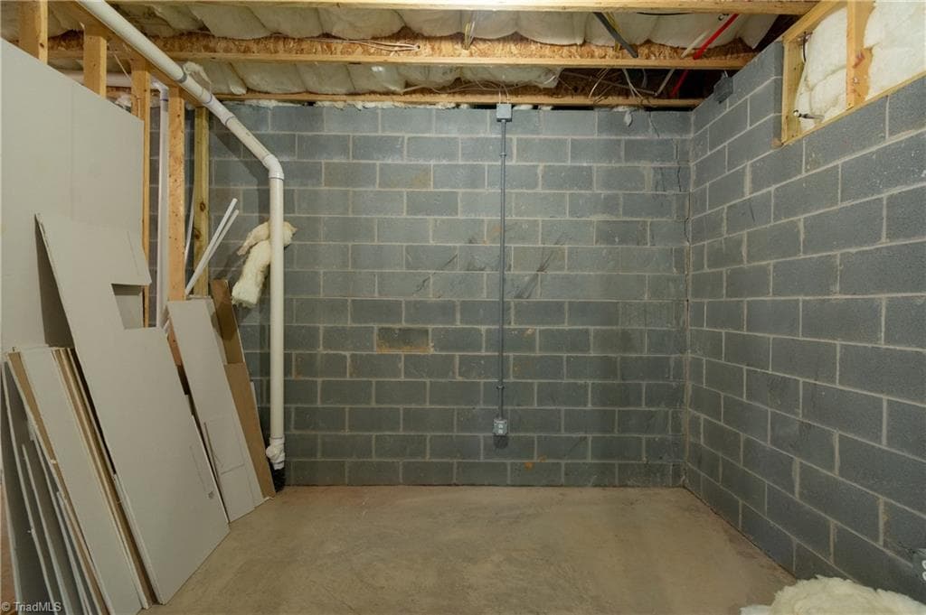 Stick/Site Built at 1728 Valley Brook Court, Clemmons NC 27012, photo 36 of 50