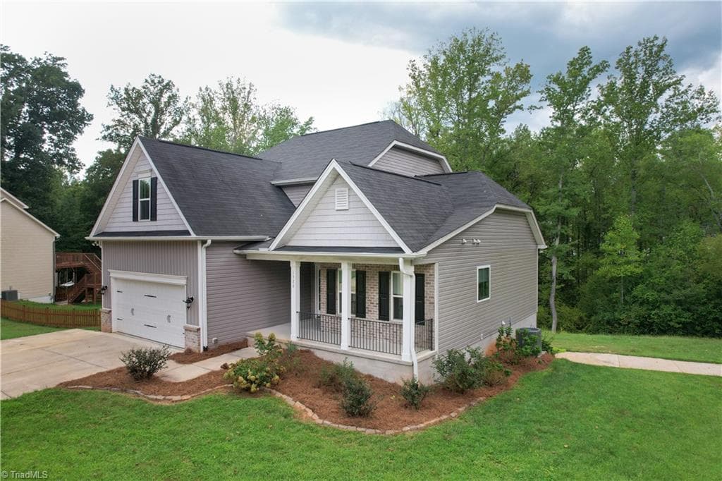 Stick/Site Built at 1728 Valley Brook Court, Clemmons NC 27012, photo 5 of 50