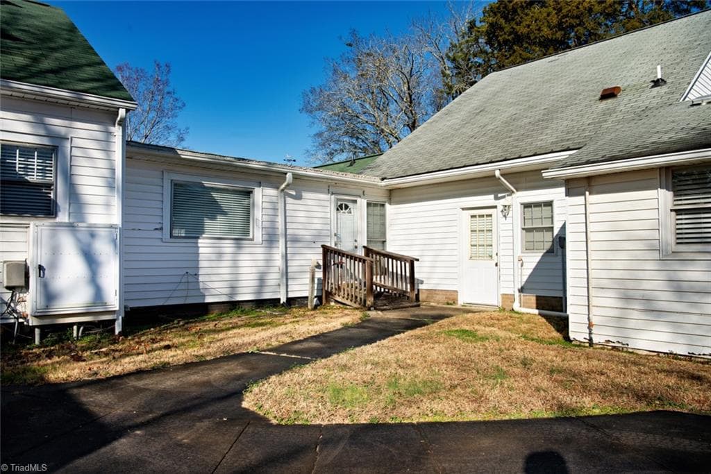 Stick/Site Built at 1146 Rogers Road, Graham NC 27253, photo 9 of 46