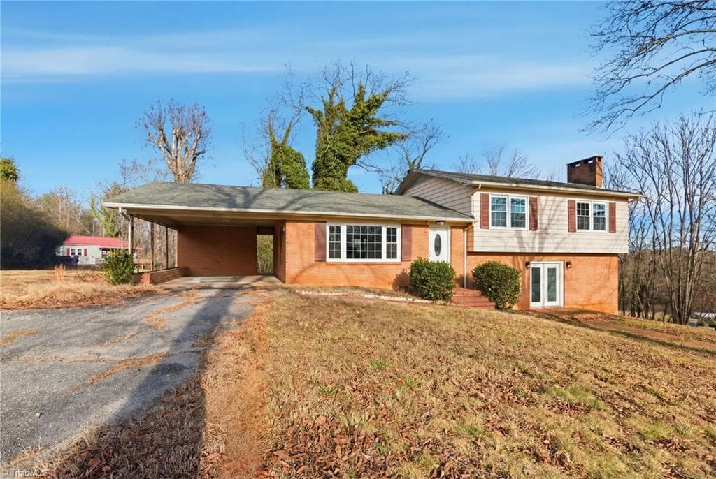 1625 Brushy Mountain Road, Wilkesboro NC 28697