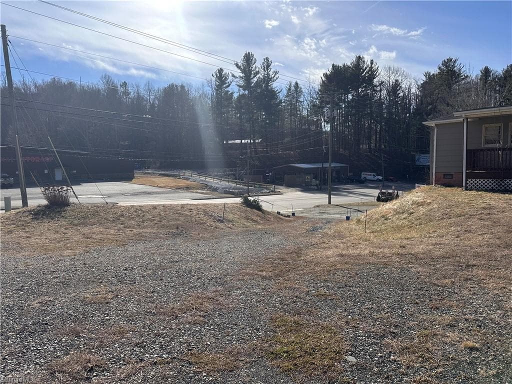 Investment at 120 Pennwill Parkway, West Jefferson NC 28694, photo 2 of 11