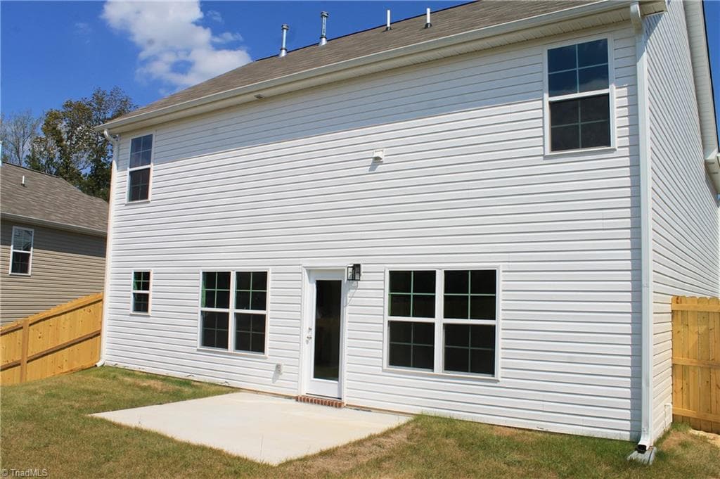 Stick/Site Built at 3519 Wilcox Court, Greensboro NC 27405, photo 2 of 9