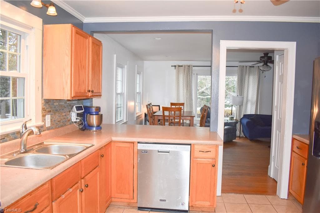 Stick/Site Built at 3 Forest Drive, Lexington NC 27292, photo 11 of 31