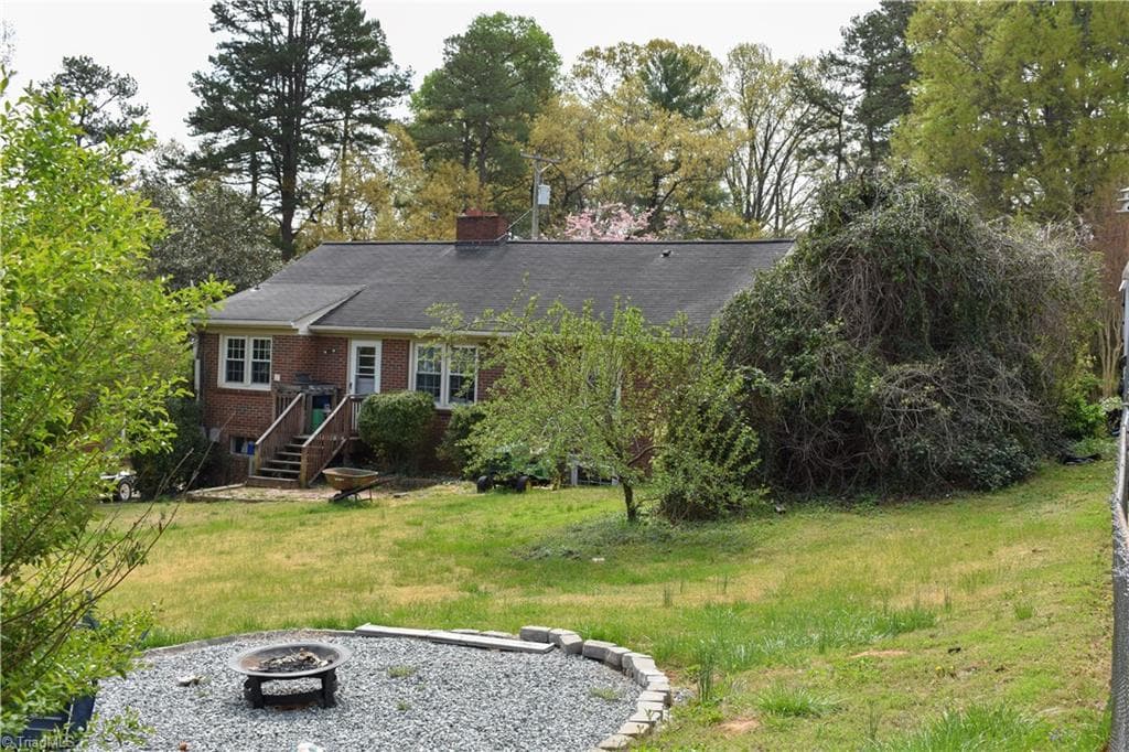 Stick/Site Built at 3 Forest Drive, Lexington NC 27292, photo 4 of 31