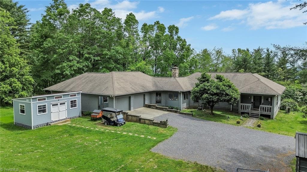 931,935 Don Bare Road, Jefferson NC 28640
