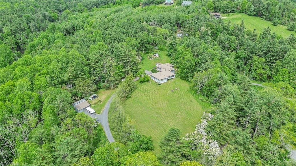 Stick/Site Built at 931,935 Don Bare Road, Jefferson NC 28640, photo 4 of 49