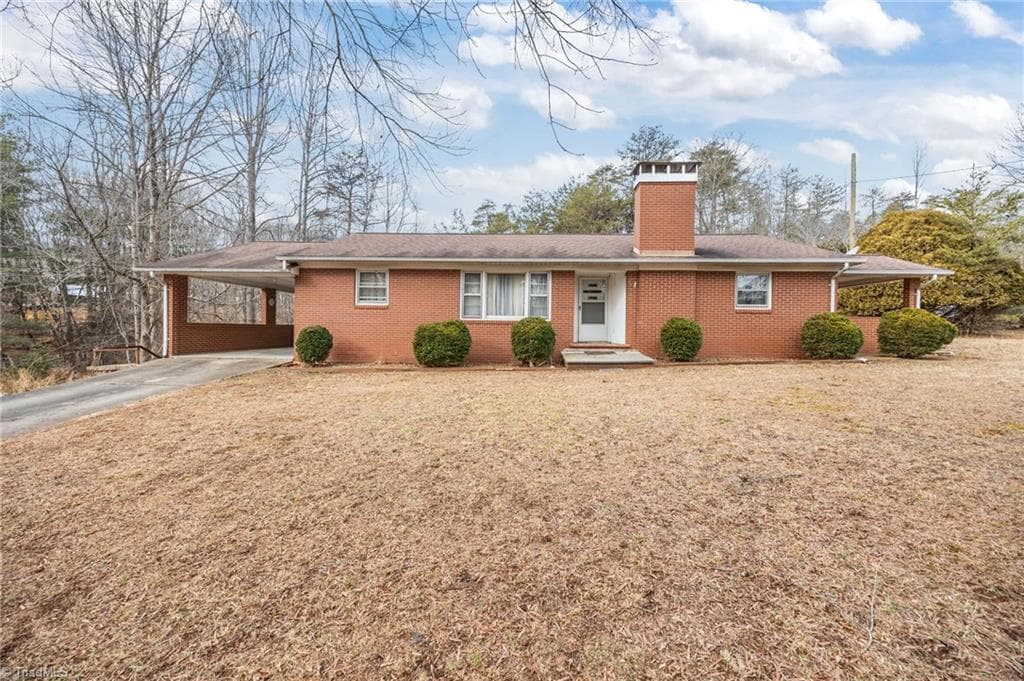 806 7th Avenue, Mayodan NC 27027
