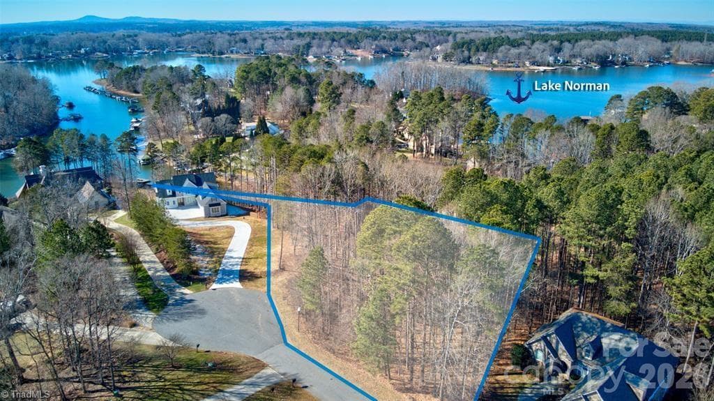 152 Fox Hunt Drive, Mooresville NC 28117