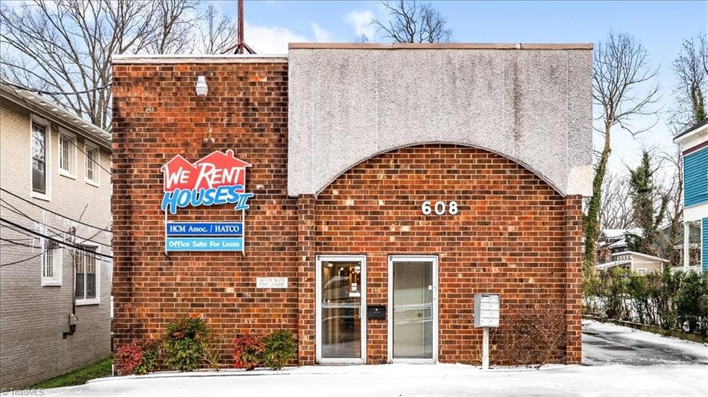 608 Summit Avenue, Greensboro NC 27405
