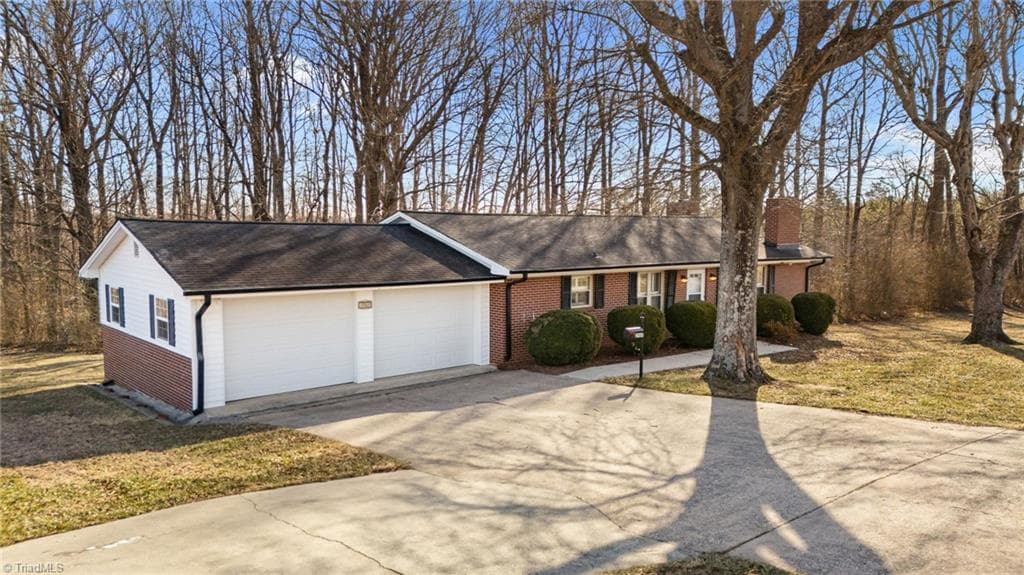 Stick/Site Built at 2969 Piney Mountain Road, Walnut Cove NC 27052, Walnut Cove, photo 4 of 19