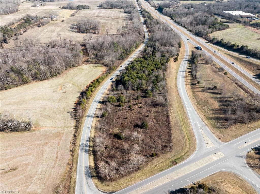 000 Billy Reynolds Road, Yadkinville NC 27055