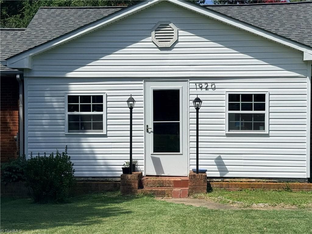 Stick/Site Built at 1920 Ashley Loop, Reidsville NC 27320, photo 3 of 33