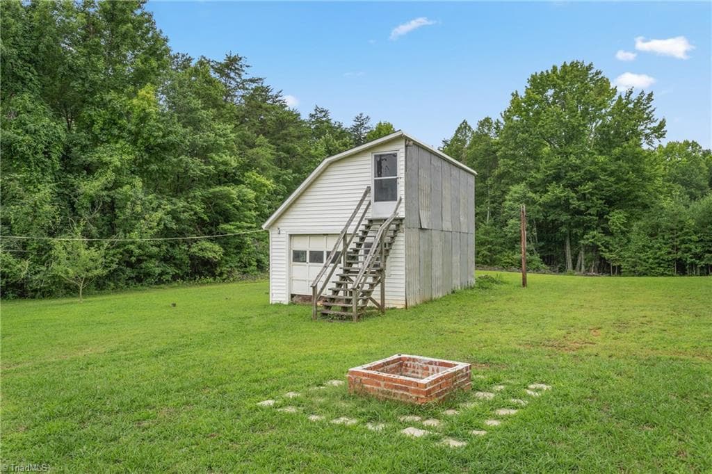 Stick/Site Built at 1920 Ashley Loop, Reidsville NC 27320, photo 28 of 33