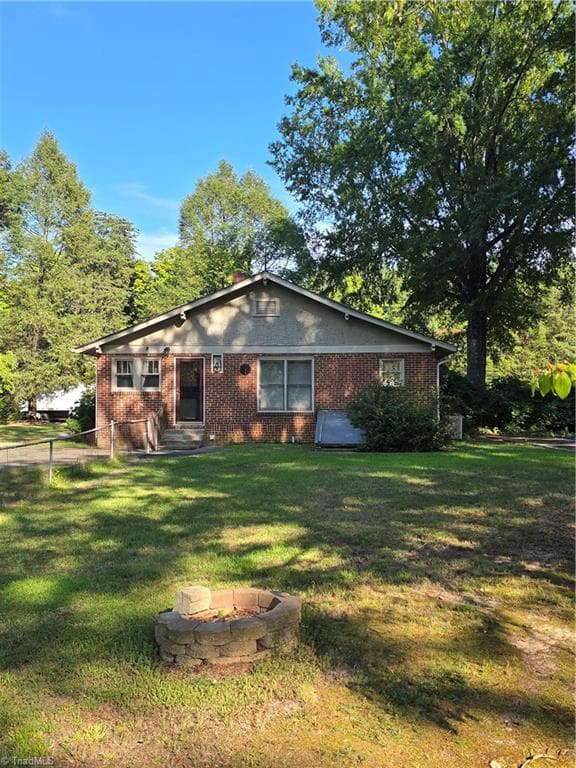 Stick/Site Built at 106 Brinkley Place, High Point NC 27265, photo 8 of 50
