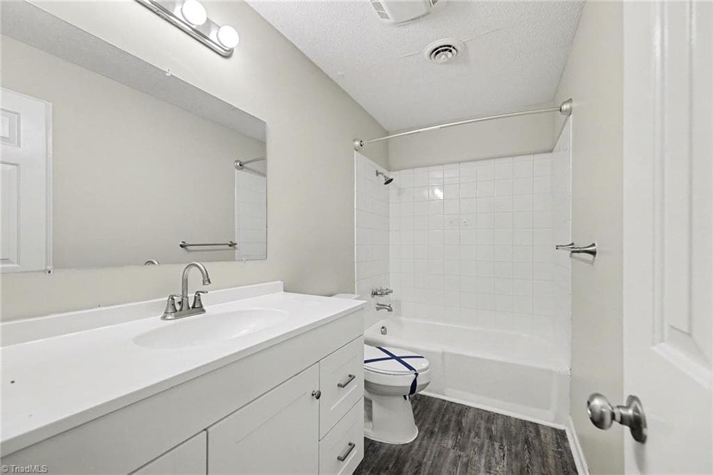 Stick/Site Built at 1408 Sweetbriar Court, High Point NC 27262, photo 23 of 28