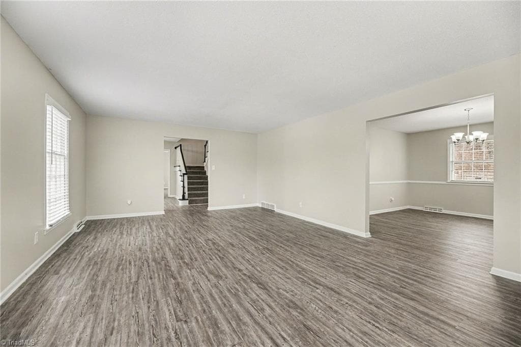 Stick/Site Built at 1408 Sweetbriar Court, High Point NC 27262, photo 5 of 28