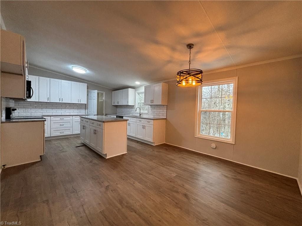 Manufactured Home at 6260 Nc Highway 801, Mocksville NC 27028, photo 6 of 15