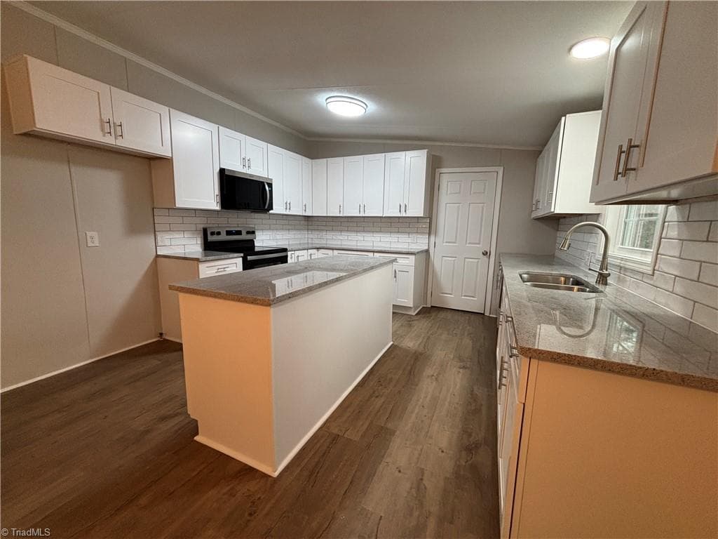 Manufactured Home at 6260 Nc Highway 801, Mocksville NC 27028, photo 4 of 15